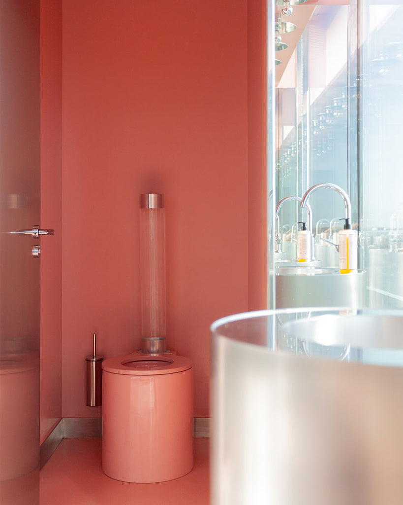 Une décoration aux toilettes toute de rose vêtue